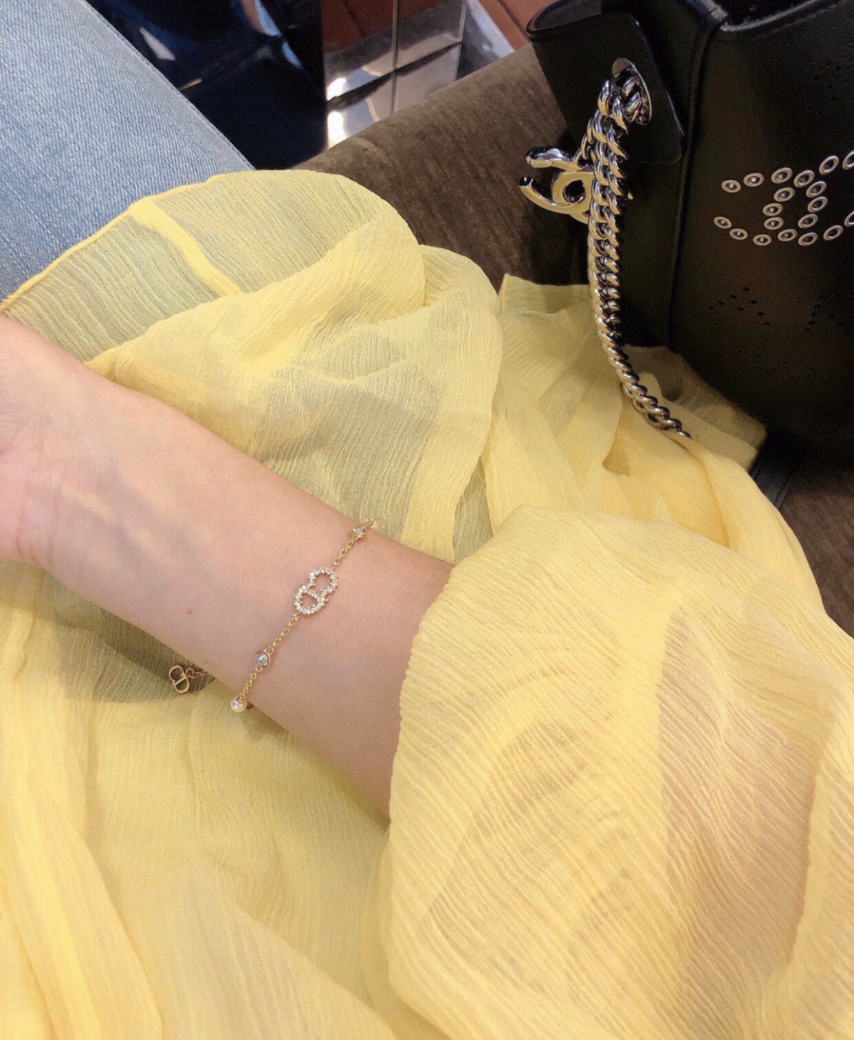 d10r cd G01den  peal bracelet
