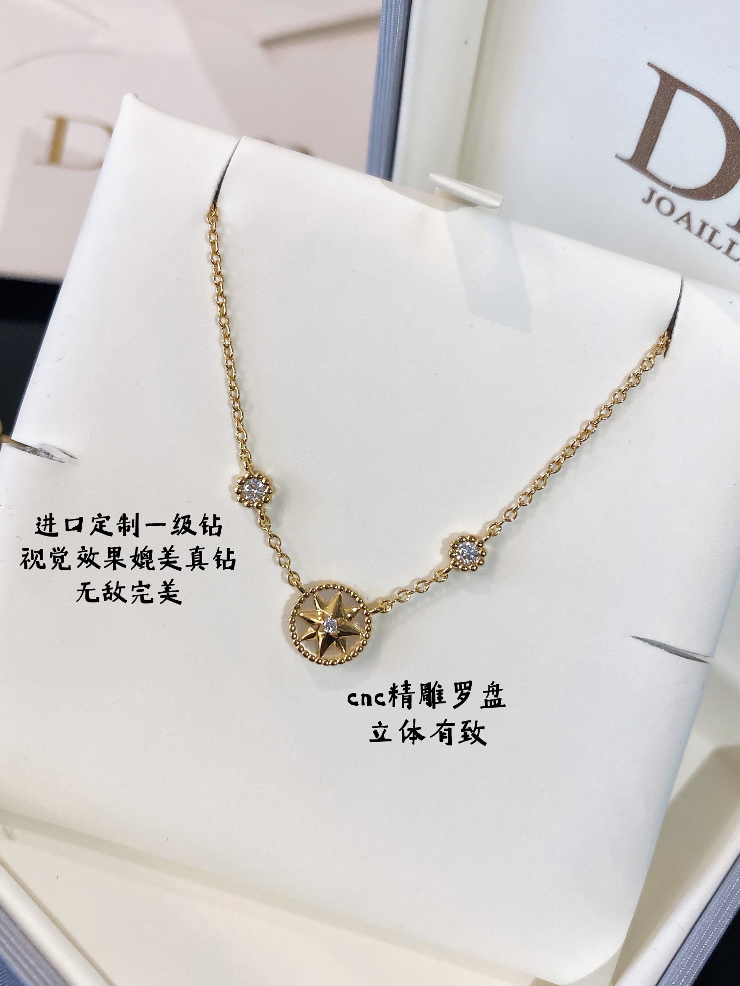 d10r vents white and G01den necklace 001