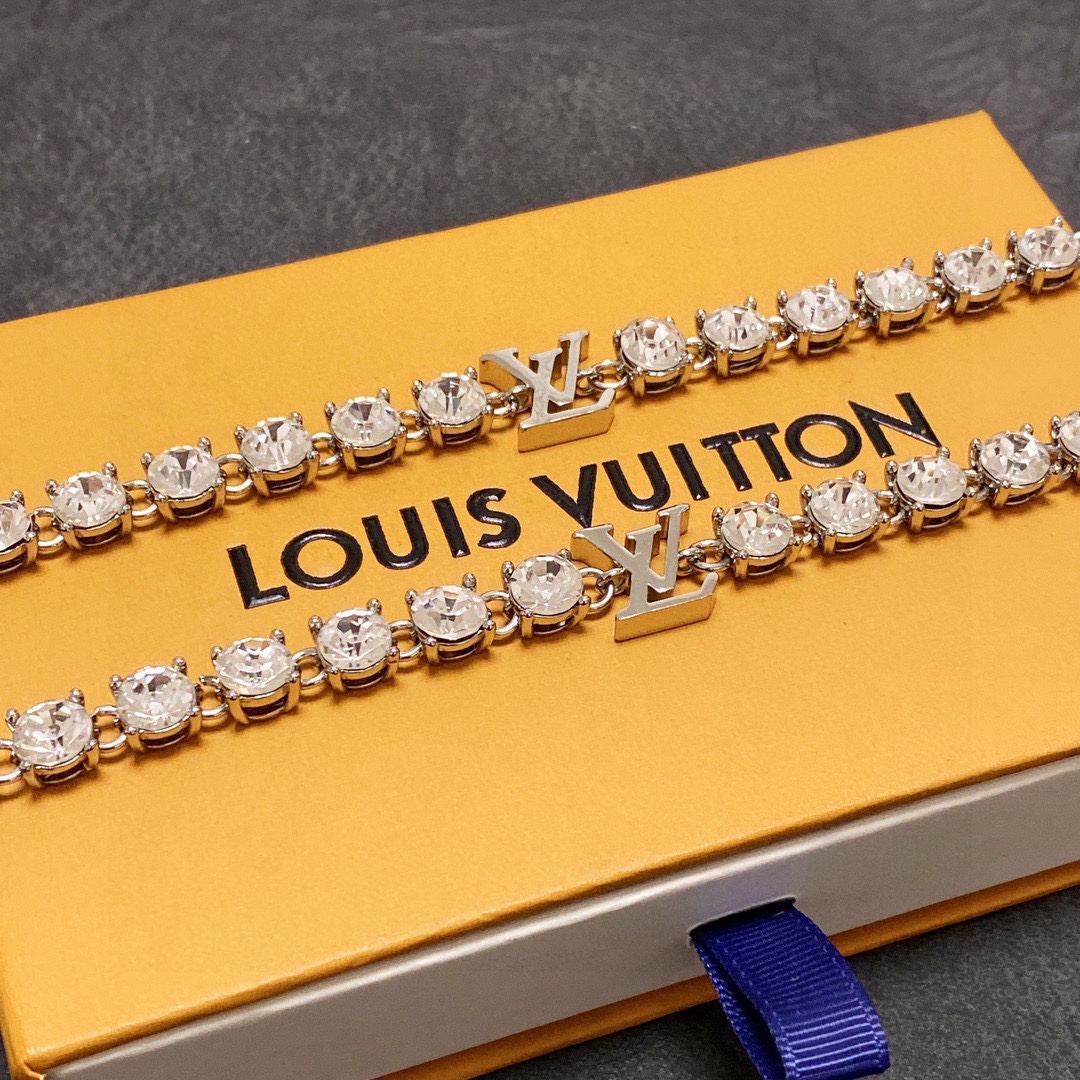 lv D1am0nd bracelet 002