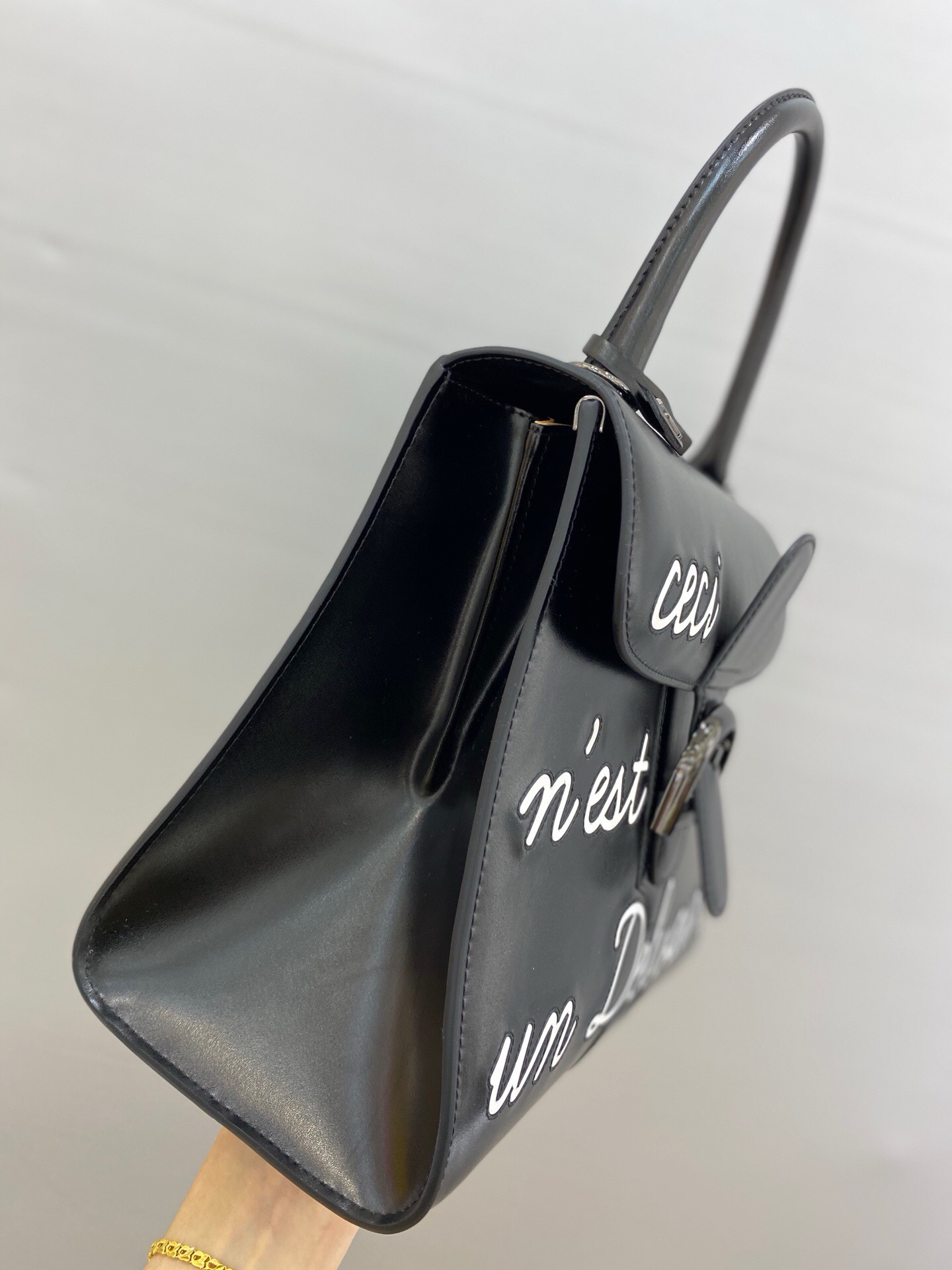 De1uavx handbag 28cm