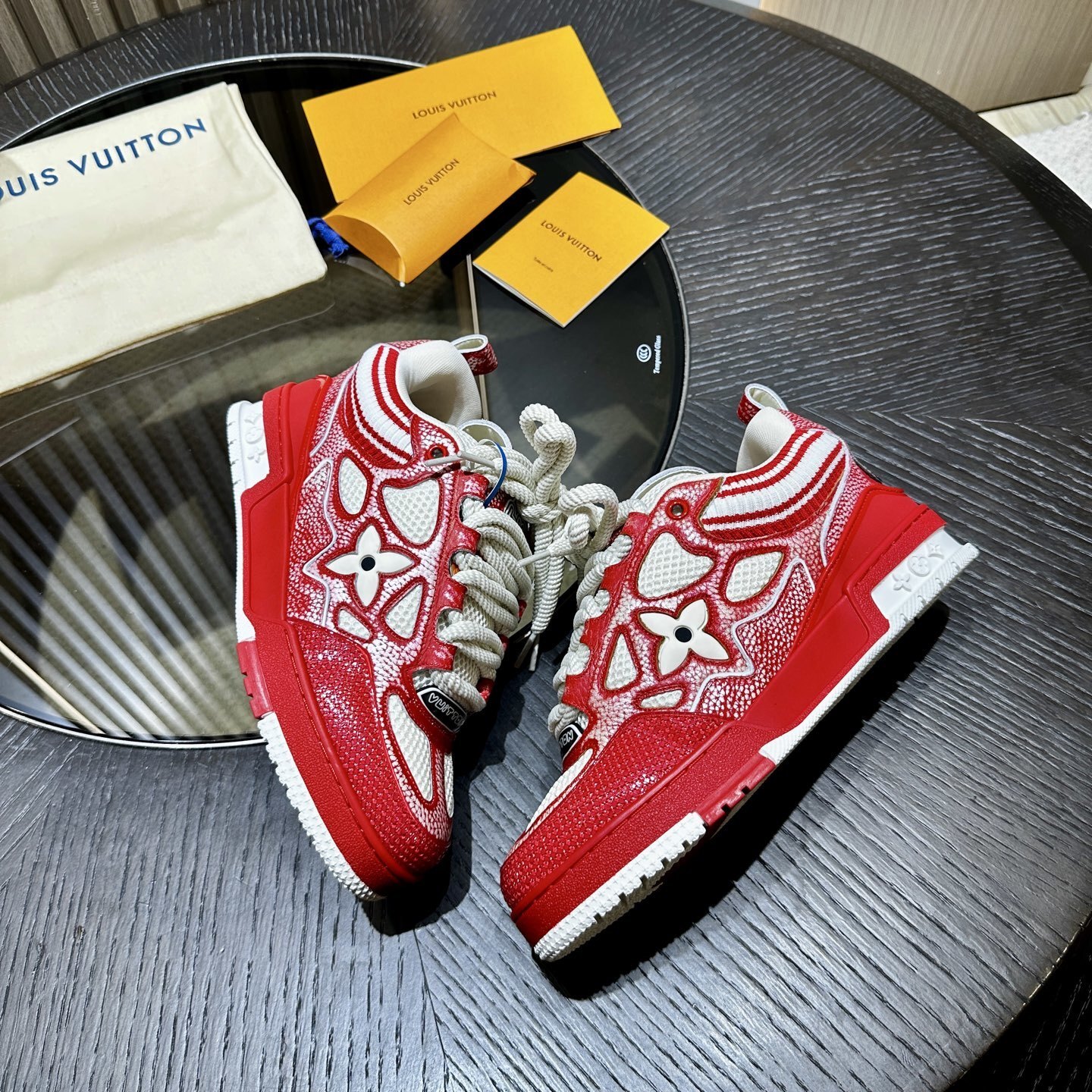 LV Sneaker 11