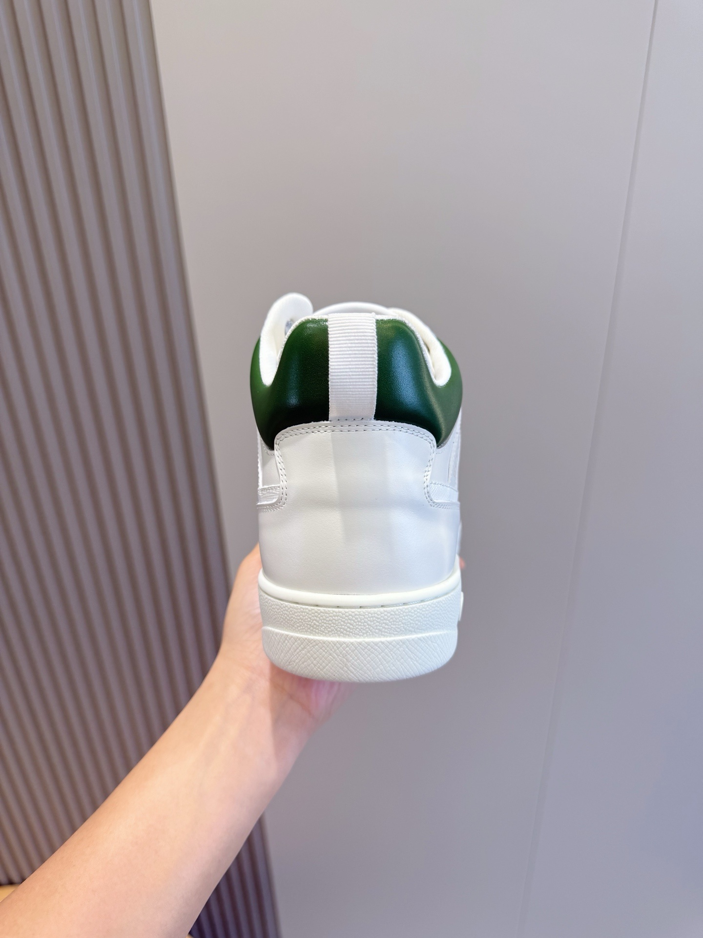 Gvc*1 sneaker 05