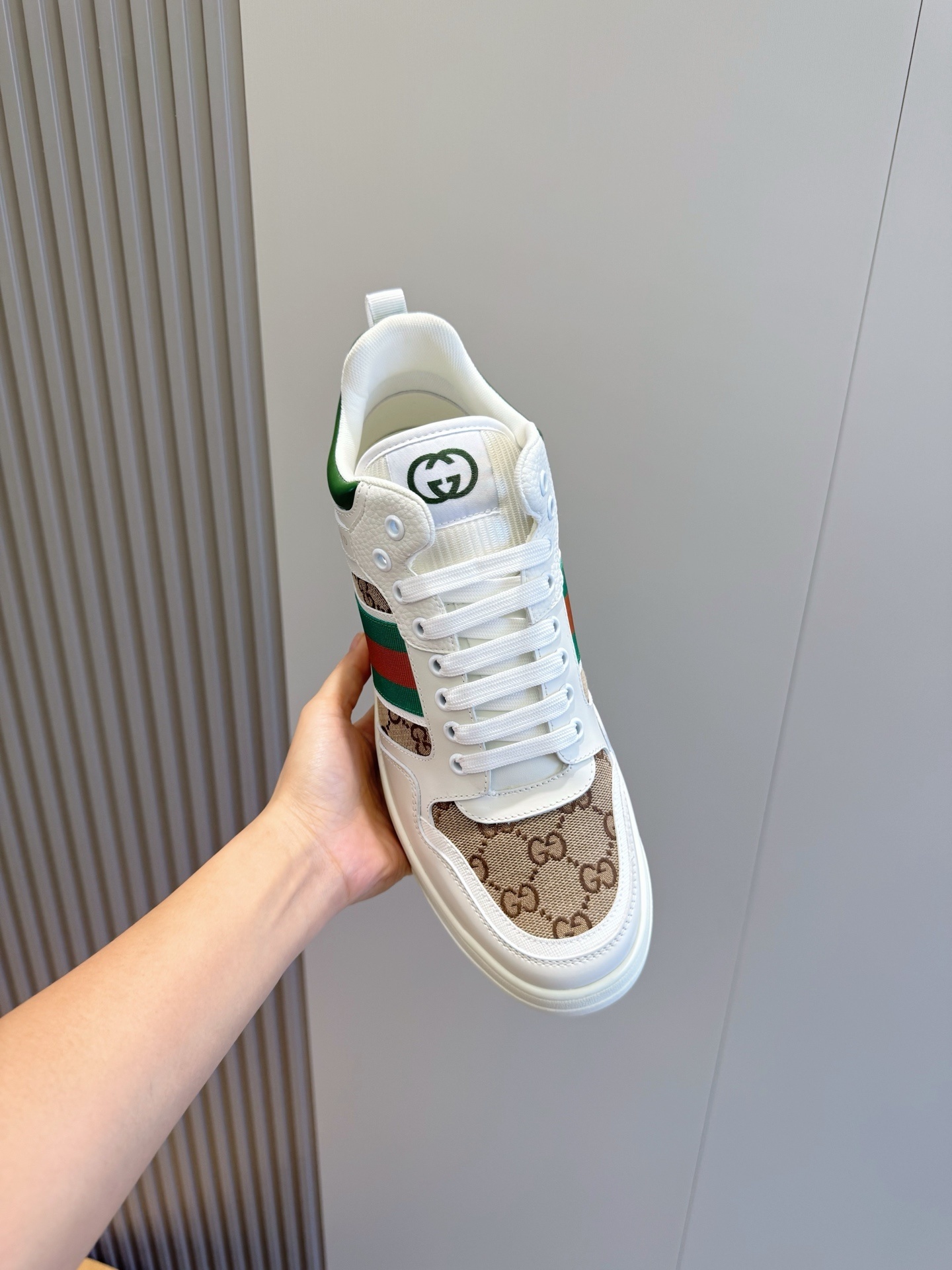 Gvc*1 sneaker 05